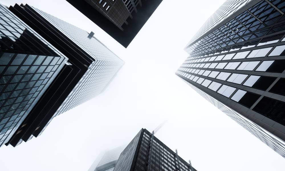 banks cuts headcount