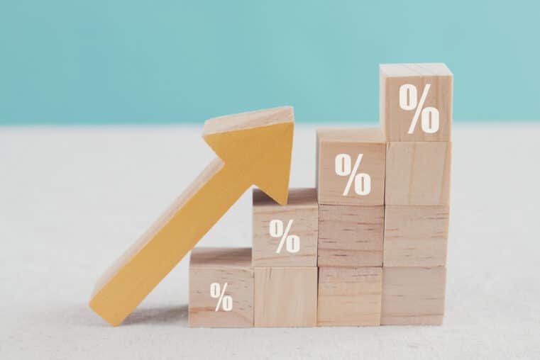 Trump Demands Rate Cuts