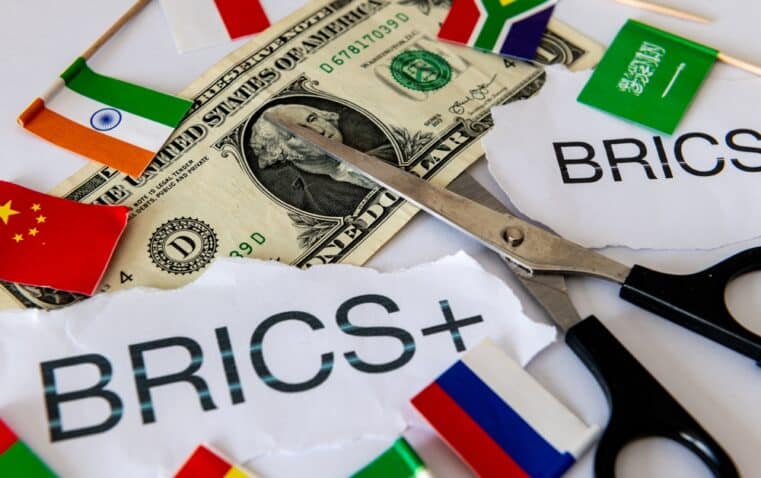 China Leads Global Dollar Dump