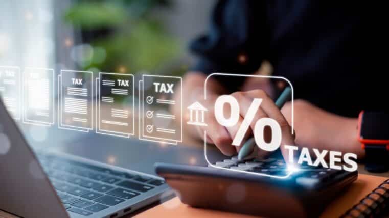 Chicago job tax crisis