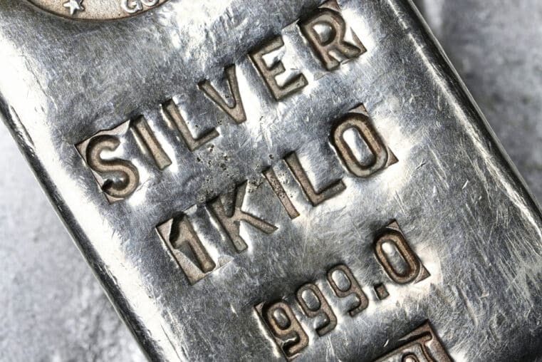 silver price divergence China