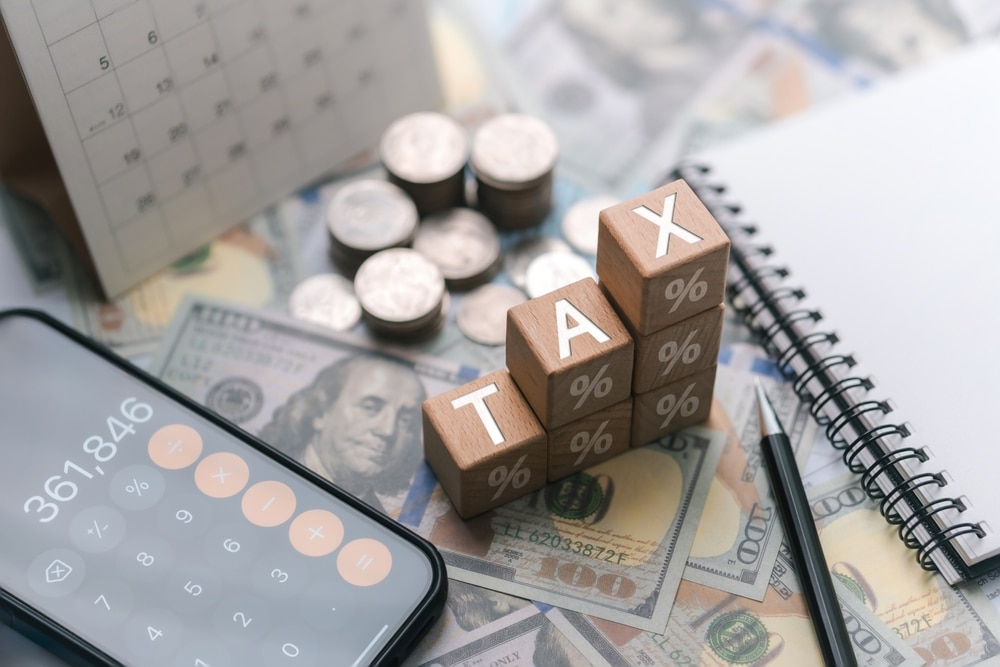 billionaires leaving California