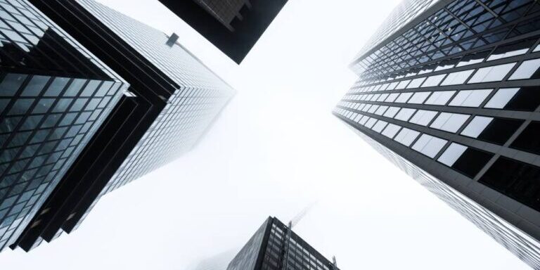 banks cuts headcount