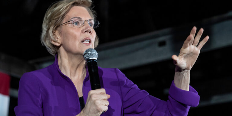 New,York,,Ny,-,March,8,,2019:,Us,Senator,Elizabeth