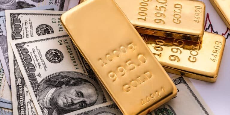 Gold,Bullion,And,Money