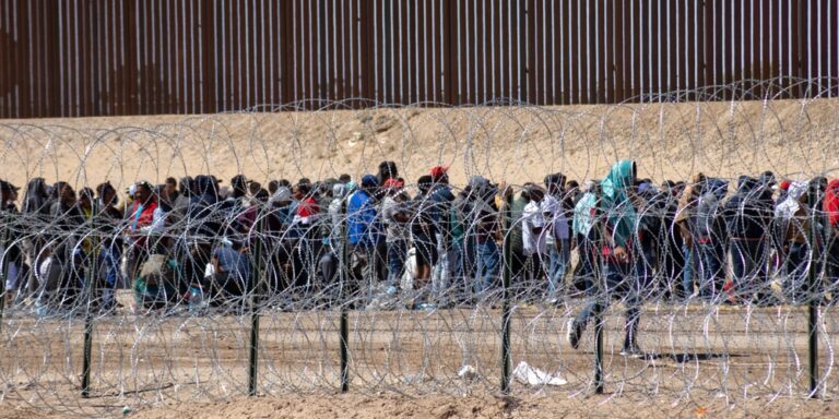 Juarez,,Mexico:,Migrants,,Mainly,From,Venezuela,,Seek,Asylum,Before,Title