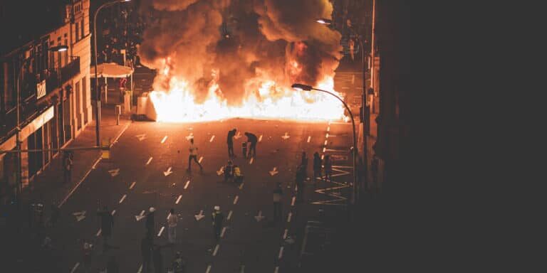 Street,In,Flames,With,Protestants Street,In,Flames,With,Protestants