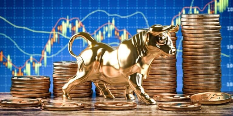 Financial,Investment,In,Bull,Market.,Golden,Bull,And,Coins,On
