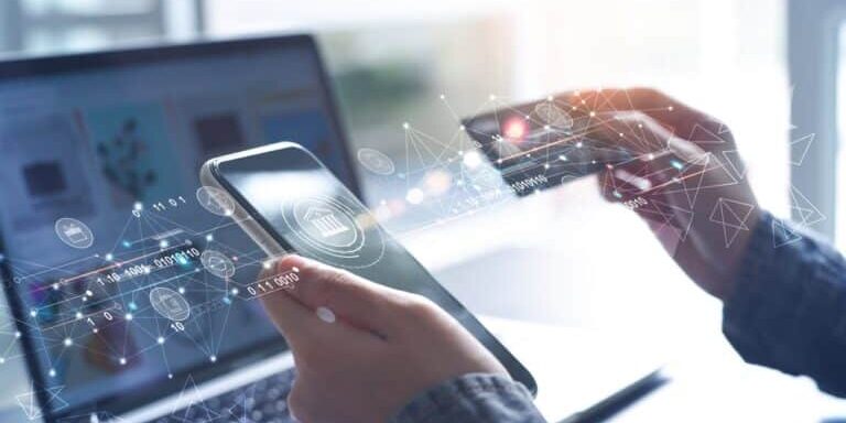 Digital,Banking,,Internet,Payment,,Online,Shopping,,Financial,Technology,Concept.,Woman