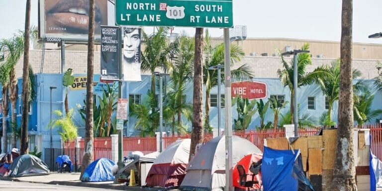 Hollywoodcalifornia,-,Feb.,26,,2022:,Homeless,Encampment,Along,The,Roadside