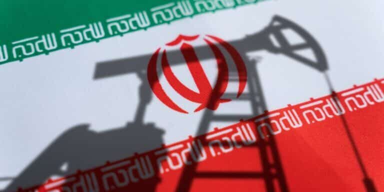 The,Oil,Industry,Of,Iran.,Oil,Rigs,On,The,Background The,Oil,Industry,Of,Iran.,Oil,Rigs,On,The,Background