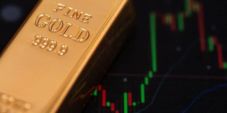 Gold,Bars,Place,On,The,Phone,That,Opens,The,Candlestick Gold,Bars,Place,On,The,Phone,That,Opens,The,Candlestick