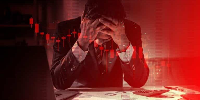 job market slowdown gold surge