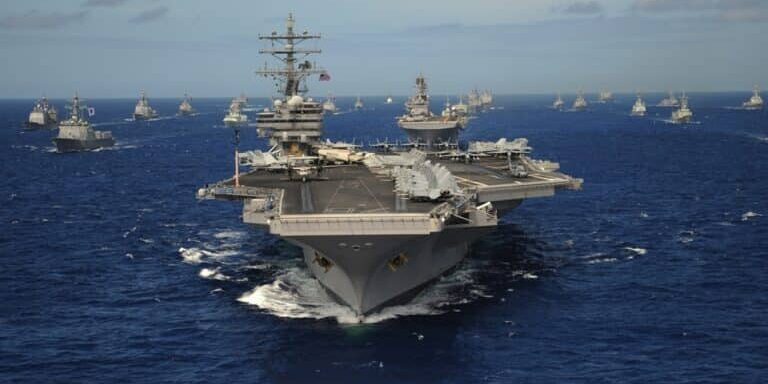 The,Nimitz-class,Aircraft,Carrier,Uss,Ronald,Reagan,Leads,A,Mass