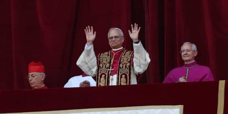 Rome,,Italy,08-05-2025:,The,New,Pontiff,Appears,On,The,Central