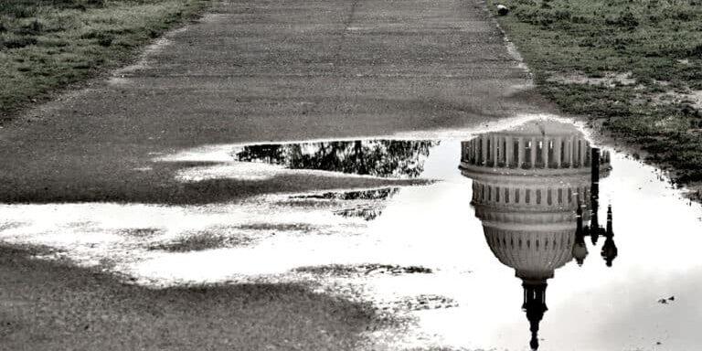 A,Reflection,Shot,Turns,The,Us,Capitol,Upside,Down A,Reflection,Shot,Turns,The,Us,Capitol,Upside,Down