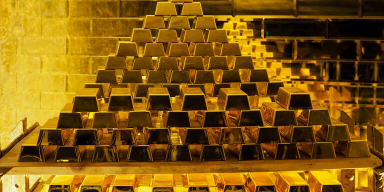 Gold prices rise